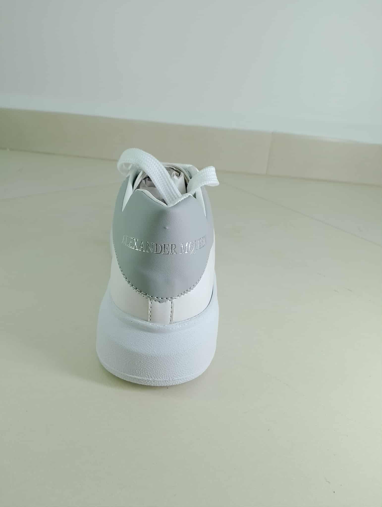 Alexander McQueen   كاجوال