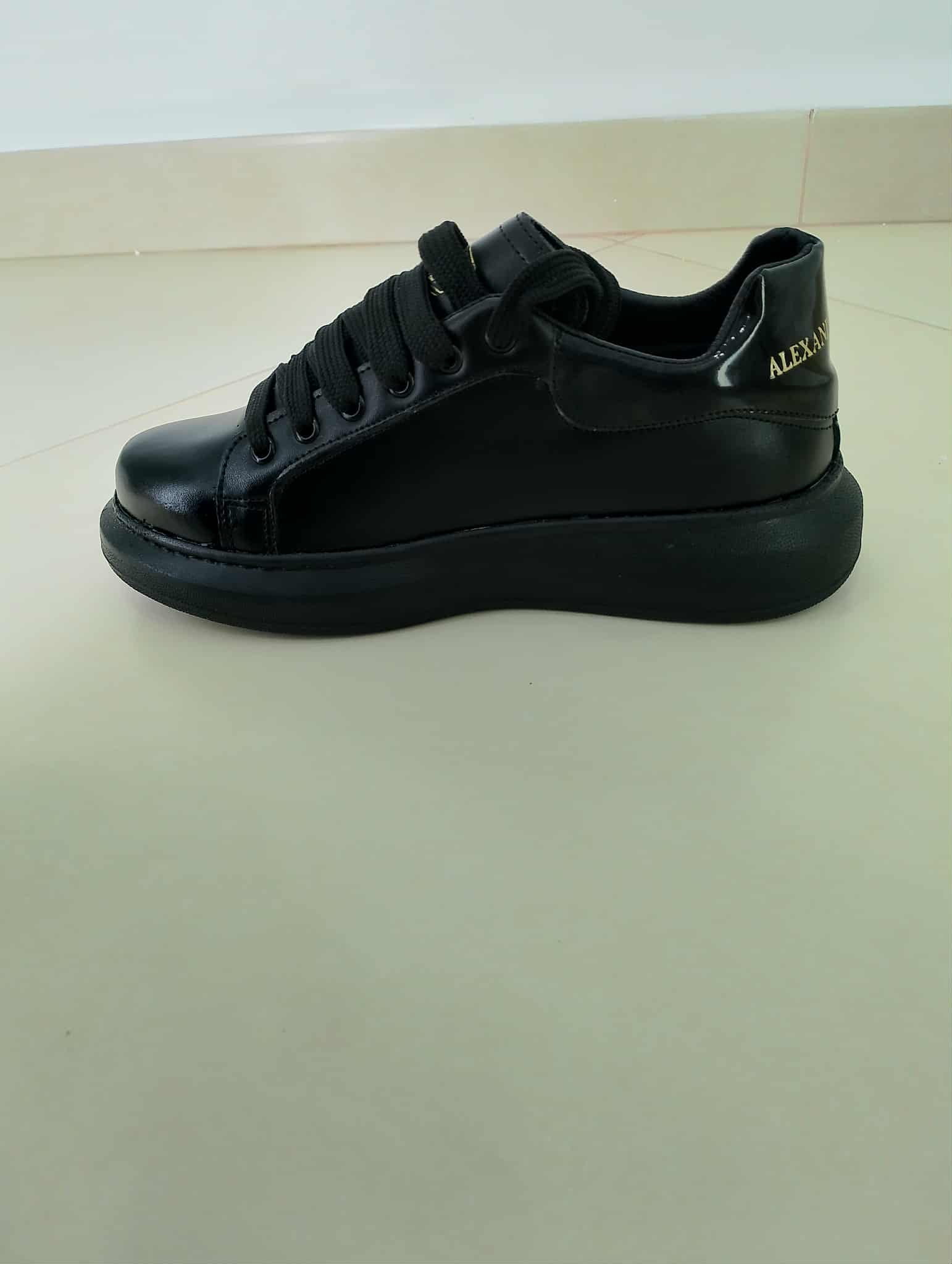 Alexander McQueen   كاجوال