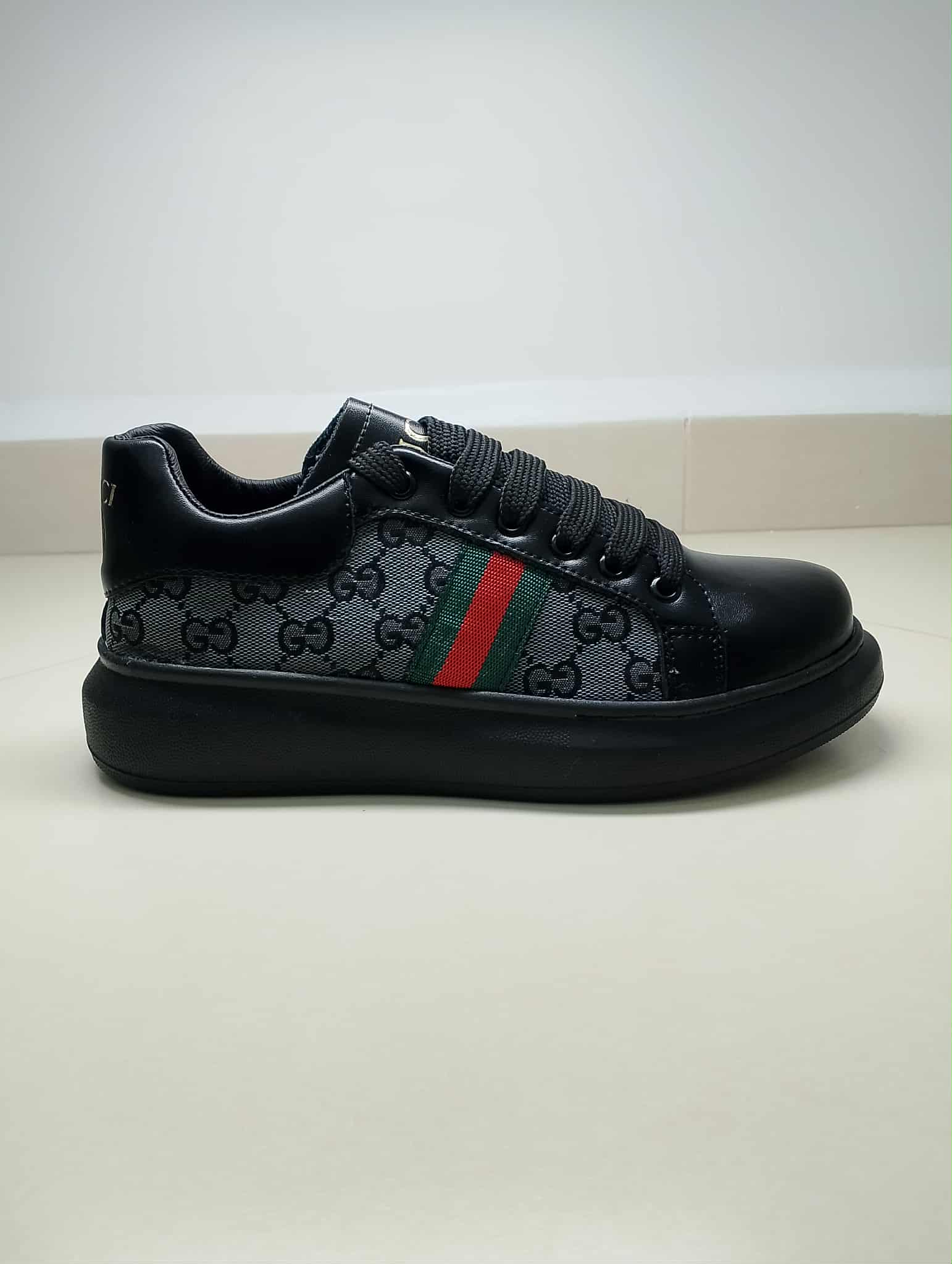 Gucci   كاجوال