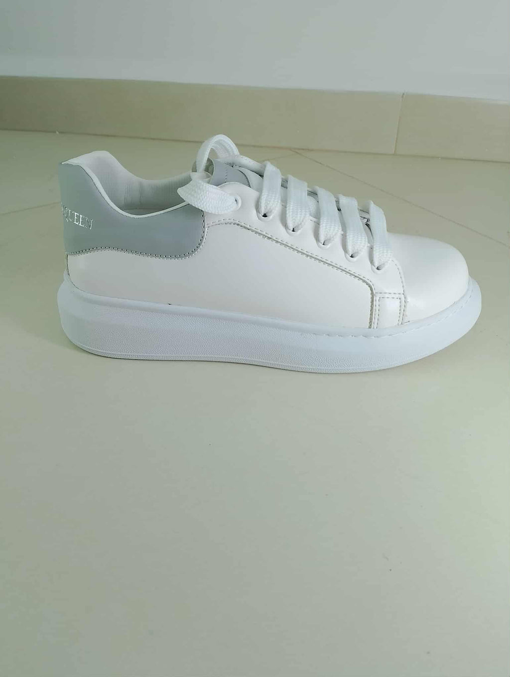 Alexander McQueen   كاجوال