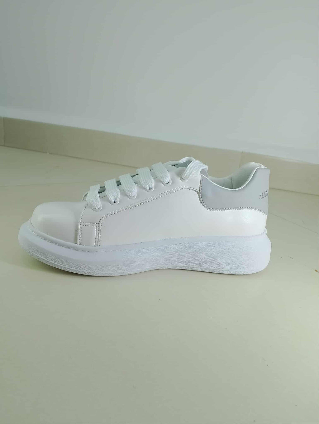 Alexander McQueen   كاجوال