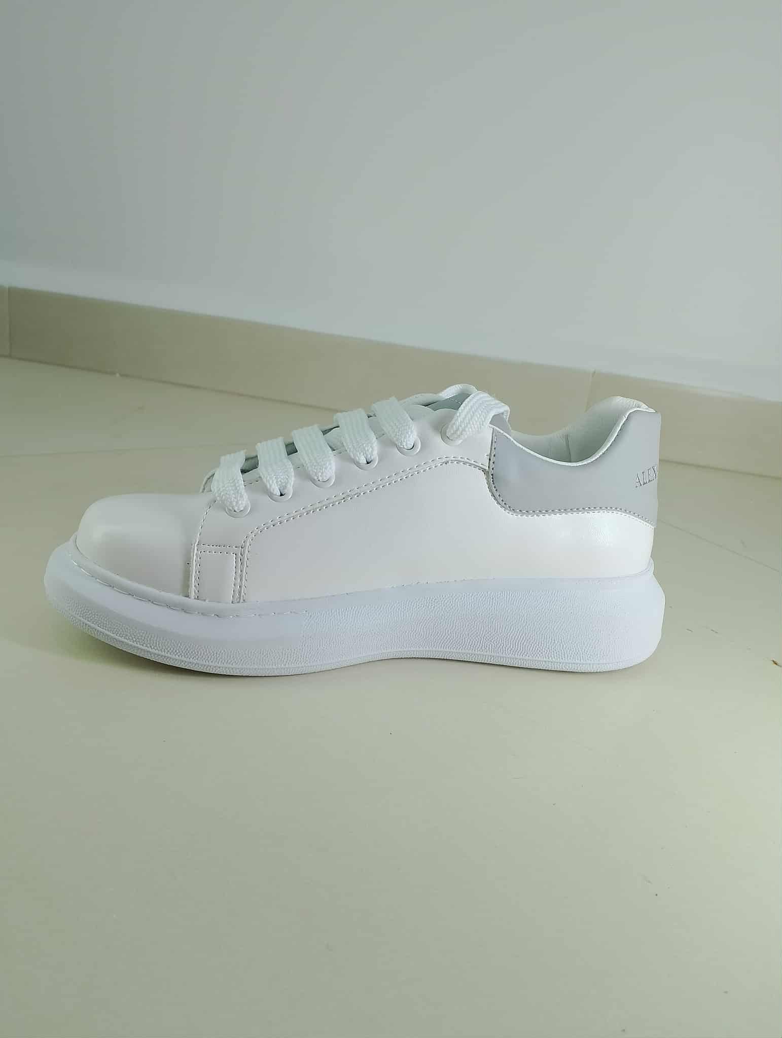 Alexander McQueen   كاجوال